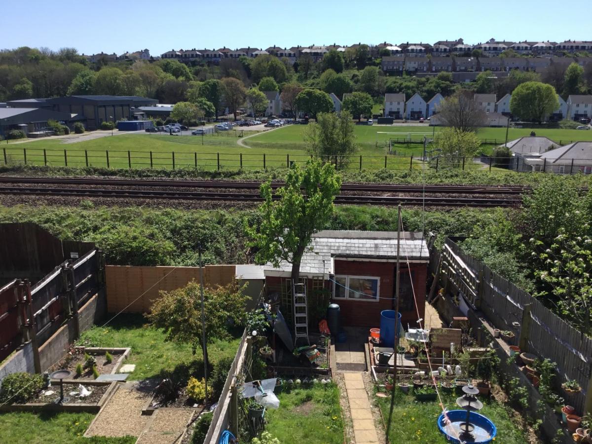 With Shared Garden And Basic Equipments Appartamento